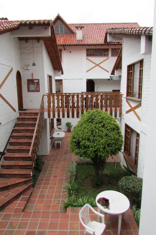 Apartamentos Los Quipus Кито Екстериор снимка